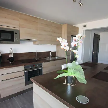 L'ile-rousse Sleeps 4 Pool Air Con Wifi LʼÎle-Rousse