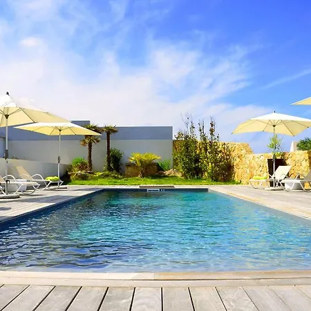 L'ile-rousse Sleeps 4 Pool Air Con Wifi *