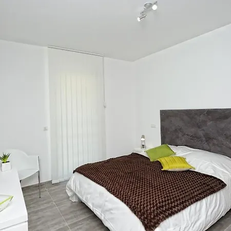 L'ile-rousse Sleeps 4 Pool Air Con Wifi * LʼÎle-Rousse